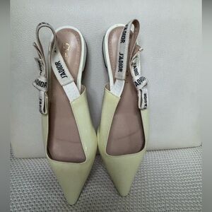 Dior Cream Heels with Elegant Design